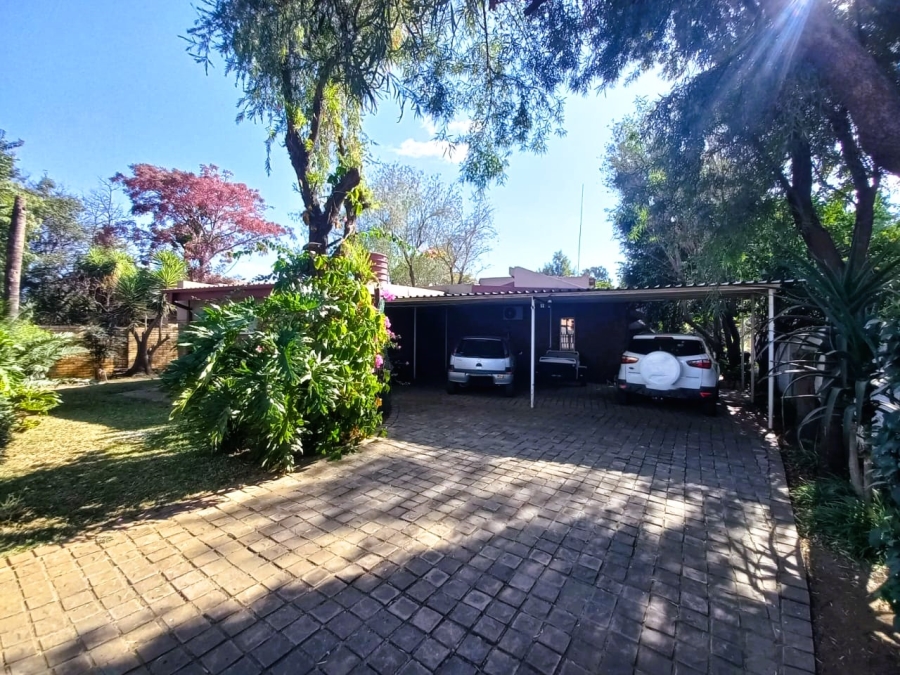 3 Bedroom Property for Sale in Rustenburg Central North West